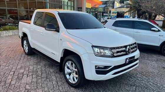 VOLKSWAGEN AMAROK 3.0 V6 TDI DIESEL HIGHLINE CD 4MOTION AUTOMÁTICO VOLKSWAGEN AMAROK 3.0 V6 TDI DIESEL HIGHLINE CD 4MOTION AUTOMÁTICO